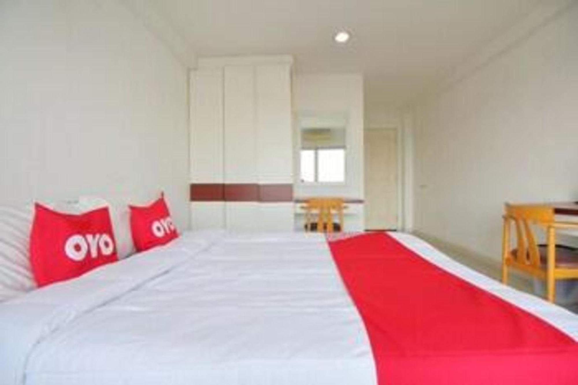 בנגקוק Super Oyo 498 Ladawan Villa מראה חיצוני תמונה