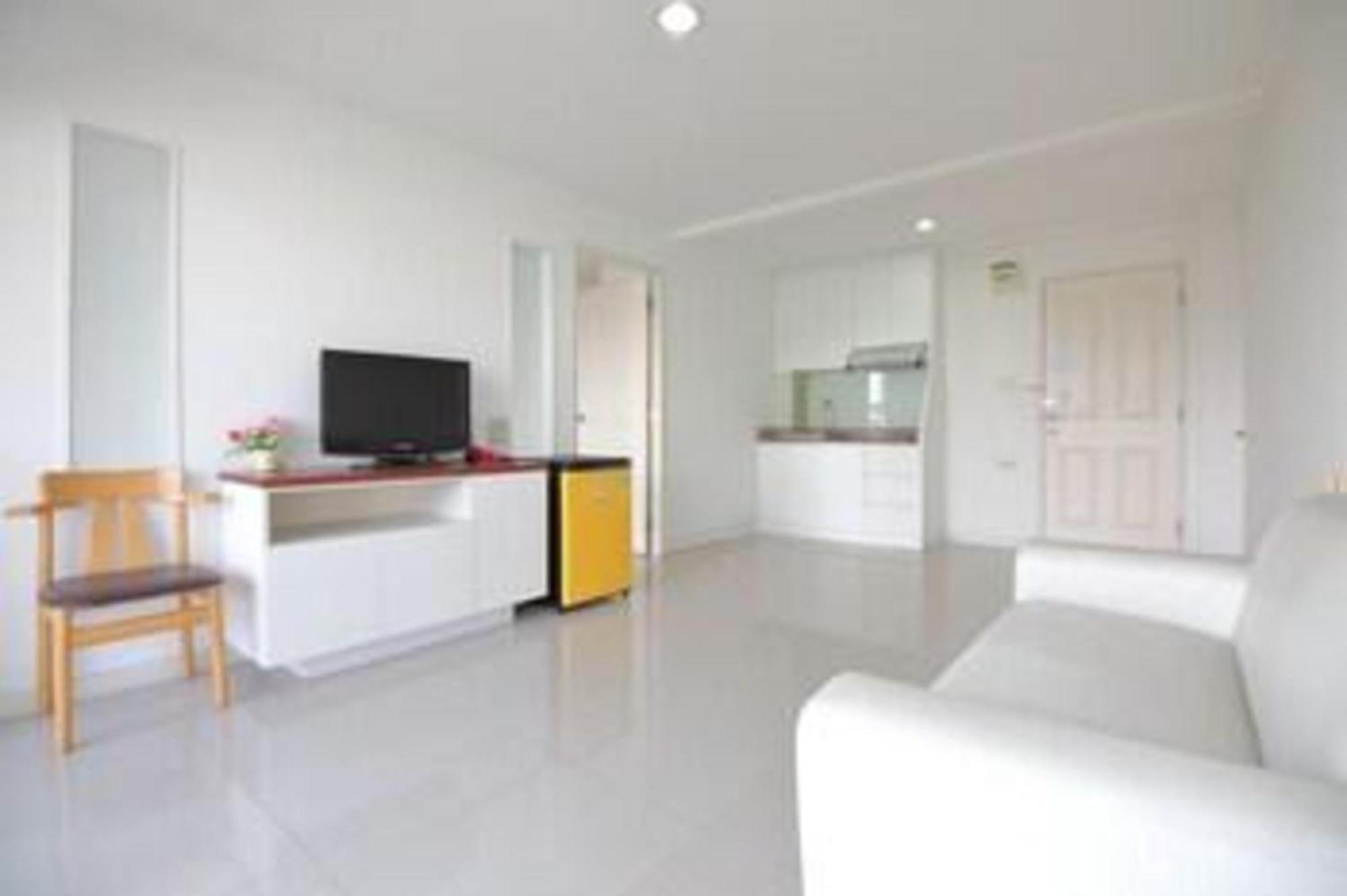 בנגקוק Super Oyo 498 Ladawan Villa מראה חיצוני תמונה
